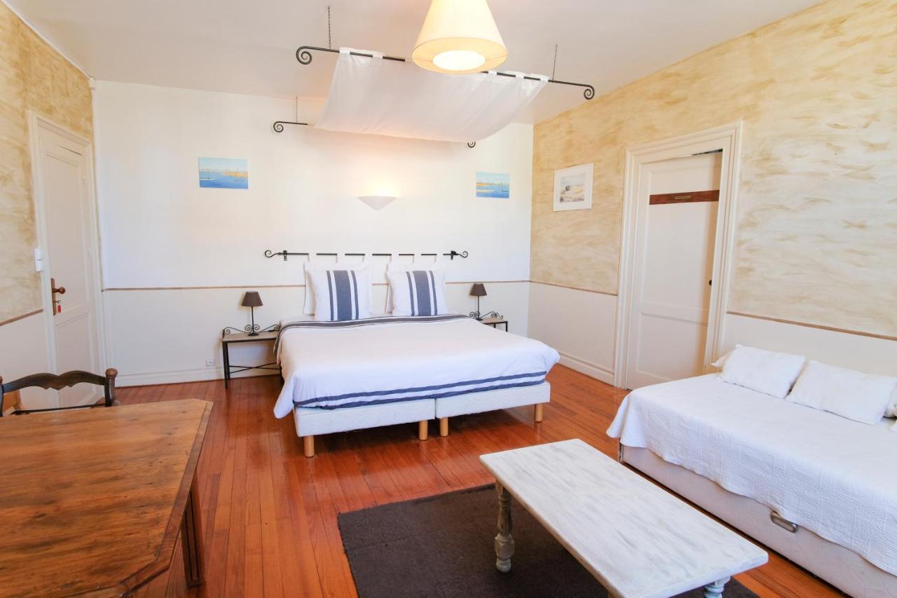 Bed and Breakfast Les Gués Rivières Pujols  Esterno foto