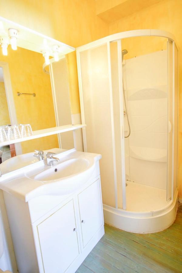 Bed and Breakfast Les Gués Rivières Pujols  Esterno foto