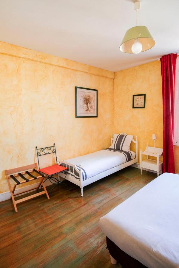 Bed and Breakfast Les Gués Rivières Pujols  Esterno foto